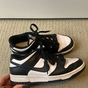 Women’s Nike Low Dunk “Panda”